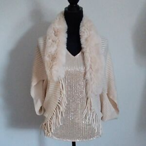 Luxurious Cream Cape with Plush Texture